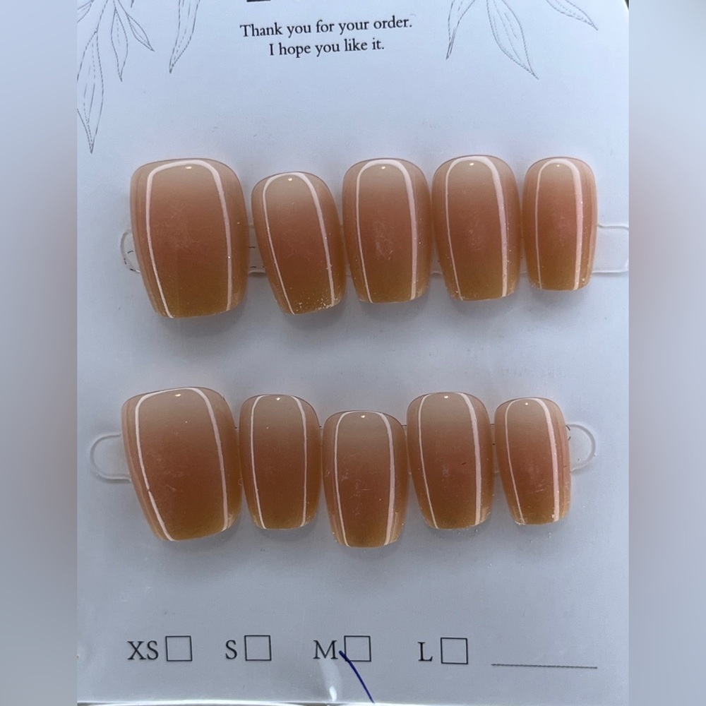 Elegant Nude Press-On Nails ( 5 for $20 U PICK! )💅🏼
BUNDLE 5 PAIRS FOR $20!